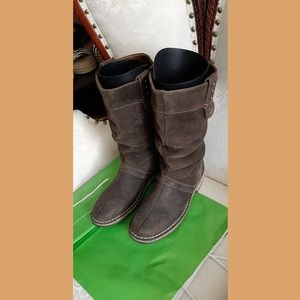 Brushed Brown Leather Calf Length boots